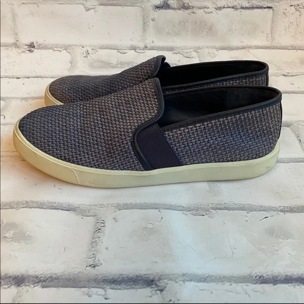 Blue woven slip on sneakers Vince Preston size 7 white chunky sole
